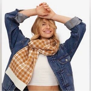 Timberland Women’s Buffalo Plaid Scarf New With Tags
